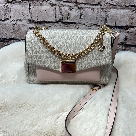 Michael Kors Handbags - Michael Kors Lita